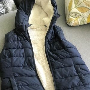 Navy Hollister puffer vest